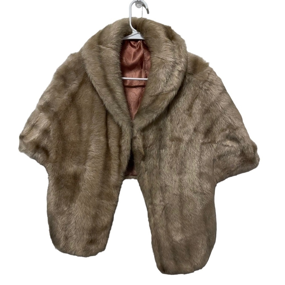 Regina Glenara Woman Shawl